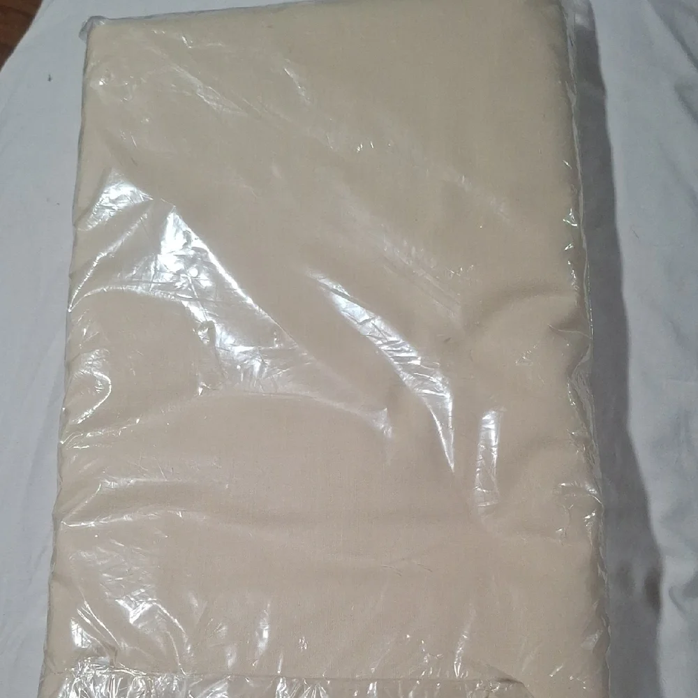 New.Superior Cream Blanket & Comforter Cover Size 72×90